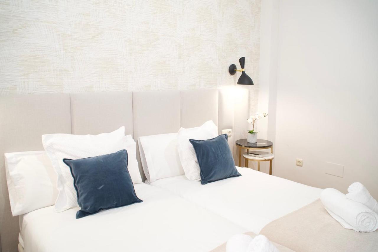 Colon & Soho By Ele Apartments Malaga Exterior photo
